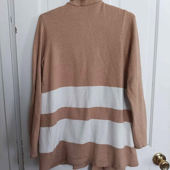 Loft Women's Cardigan - Picture 3 of 3